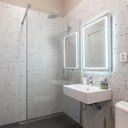 Vals Garden Apartment Prague